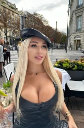 Проститутка Каролина